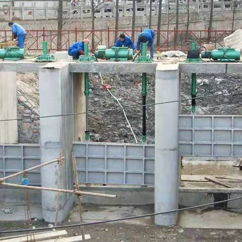 ���̰���